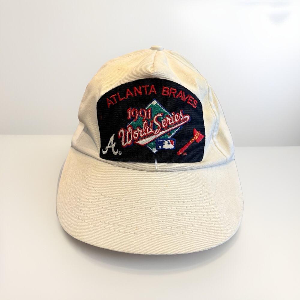 Vintage 90s Universal White Atlanta Braves 1991 World Series SnapBack Hat Cap